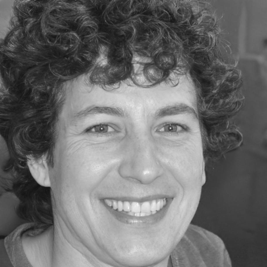 Портрет Дениза Тунджая, основателя Qrivenko